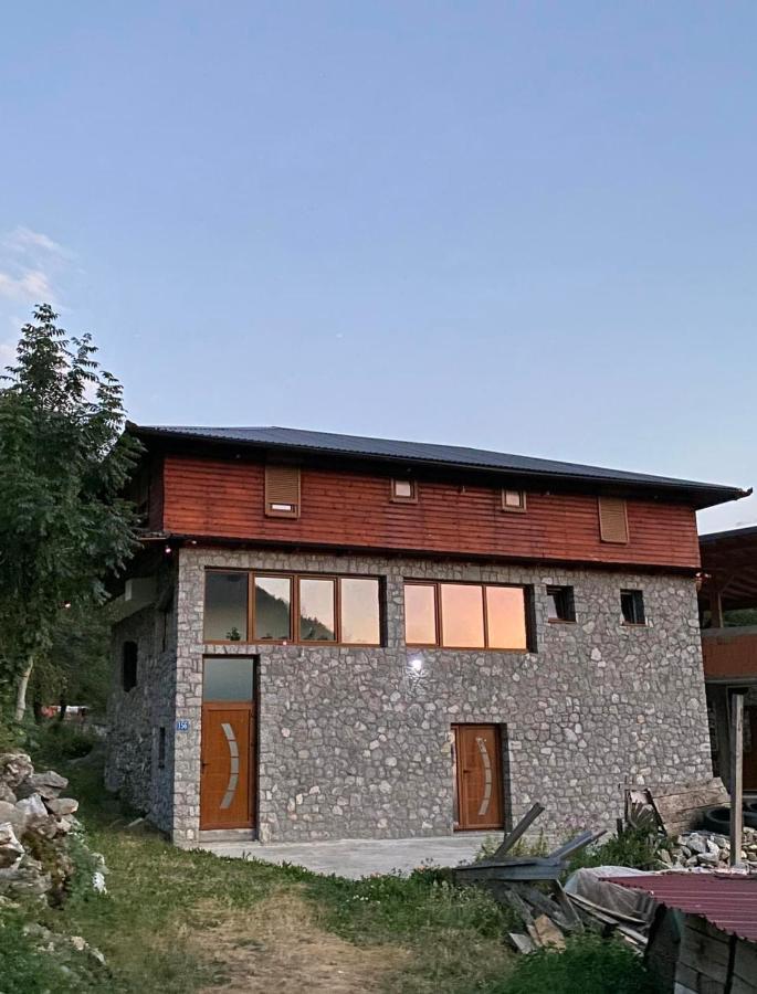 Hotel Shpija E Gjyshit Vuthaj Gusinje Exterior foto